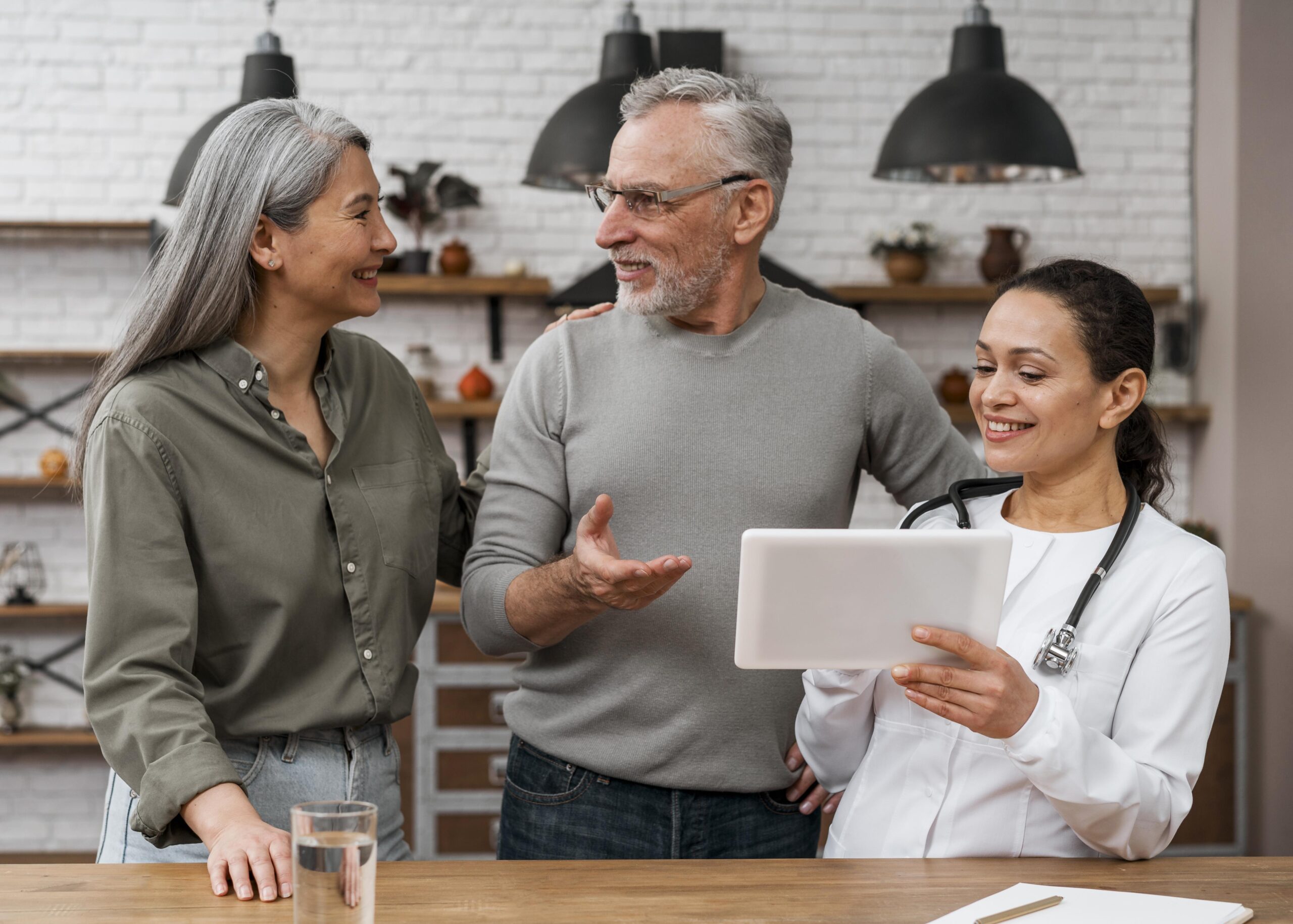 doctor-presenting-recovery-treatment